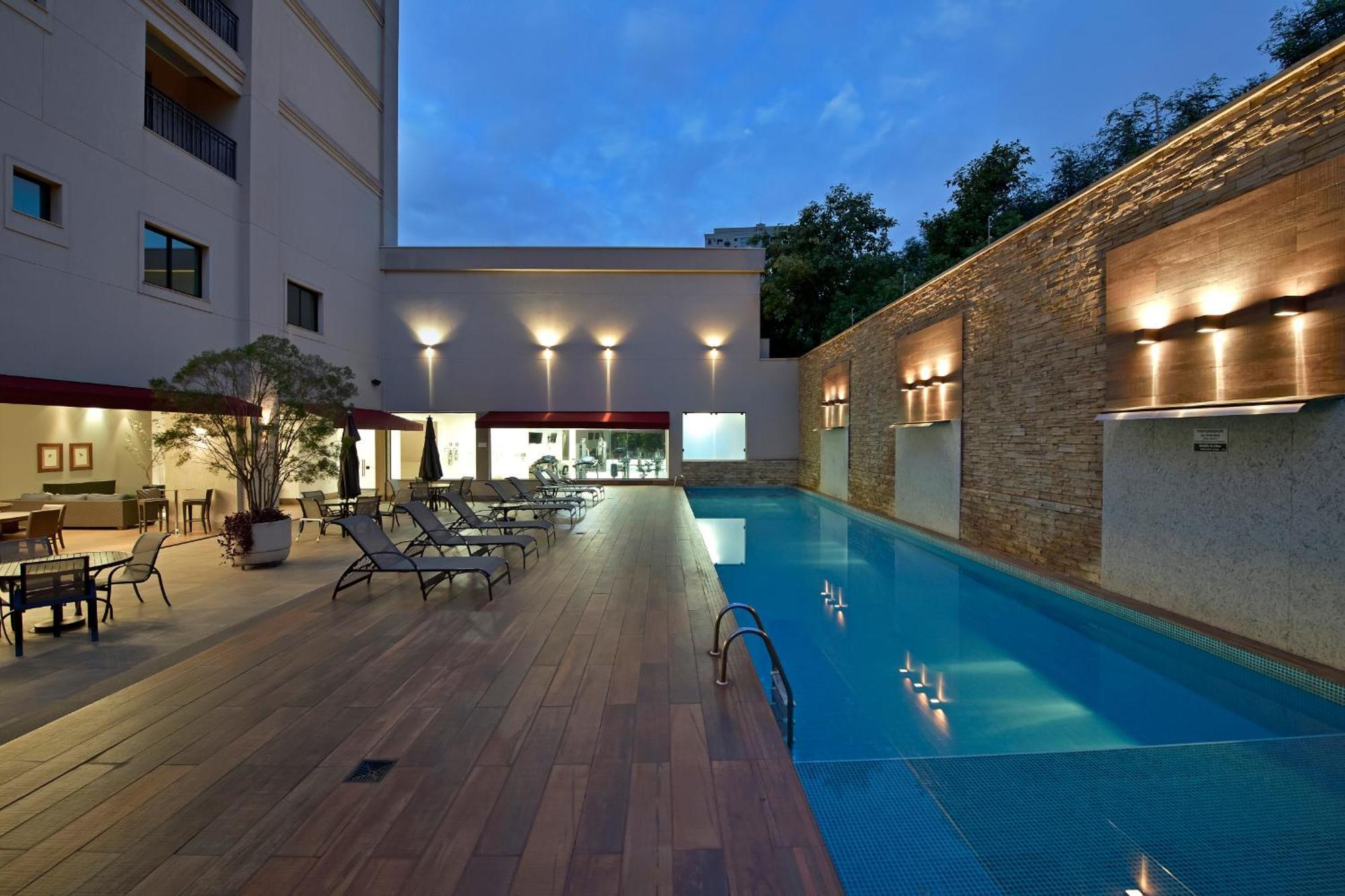 Hotel Mont Blanc Premium Ribeirão Preto Εξωτερικό φωτογραφία The swimming pool at the hotel
